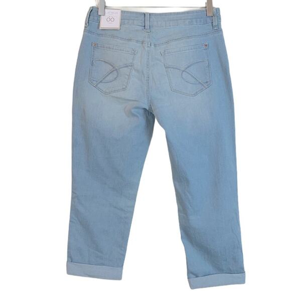 Chico’s New Jeans Platinum Crop Slimming Miami Bleach Light Wash Women's Size 2 - Picture 2 of 10